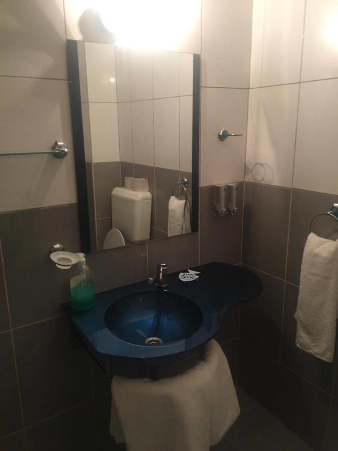 Hotel Dinastia Pitesti Bagian luar foto