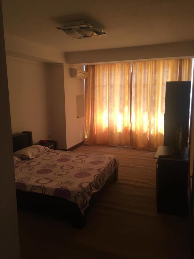 Hotel Dinastia Pitesti Bagian luar foto